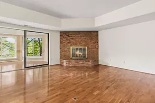 2115 Nature Cove Ct, Ann Arbor, MI 48104 - Photo 2