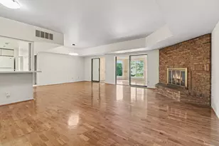 2115 Nature Cove Ct, Ann Arbor, MI 48104 - Photo 4