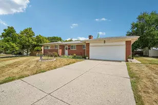 22808 Greenview Rd, Southfield, MI 48075 - Photo 2