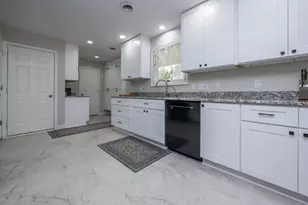 5685 Topanga Dr, Coloma, MI 49038 - Photo 2