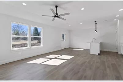 835 N W Avenue, Jackson, MI 49202 - Photo 6