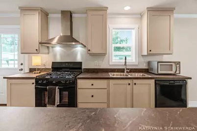 145 W Pin Oak Drive, Coopersville, MI 49404 - Photo 4