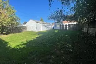 25173 Rosenbusch Blvd, Warren, MI 48089 - Photo 8