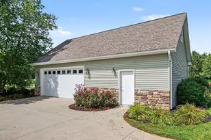 2421 Hickory Ridge, Galesburg, MI 49053 - Photo 4