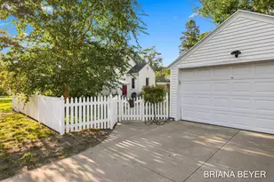 669 Columbia Ave, Holland, MI 49423 - Photo 32