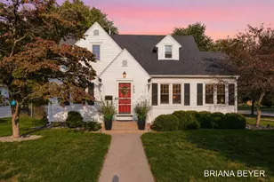 669 Columbia Ave, Holland, MI 49423 - Photo 2