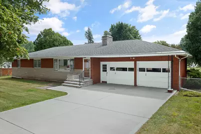 128 Schirmer Parkway, Buchanan, MI 49107 - Photo 2