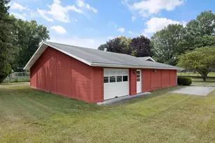 128 Schirmer Pkwy, Buchanan, MI 49107 - Photo 30