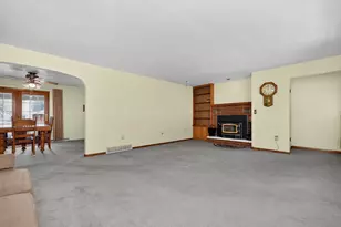 128 Schirmer Pkwy, Buchanan, MI 49107 - Photo 6