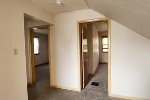 703 Hopkins St, Manistee, MI 49660 - Photo 24