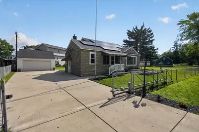 7866 Miami Avenue, Monroe, MI 48161 - Photo 2