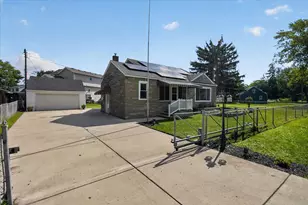 7866 Miami Ave, Monroe, MI 48161 - Photo 2