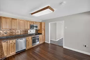 7866 Miami Ave, Monroe, MI 48161 - Photo 6
