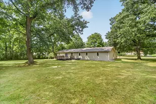 17334 10 Mile Rd, Battle Creek, MI 49014 - Photo 6