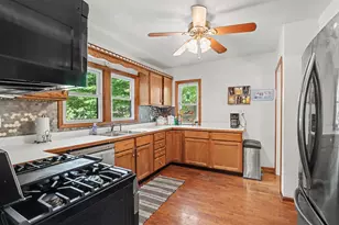 4251 E Kirby Rd, Battle Creek, MI 49017 - Photo 6