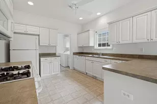 52689 Wildwood Dr, Macomb, MI 48042 - Photo 2