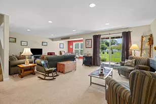 1687 S Trillium Cir, Zeeland, MI 49464 - Photo 36