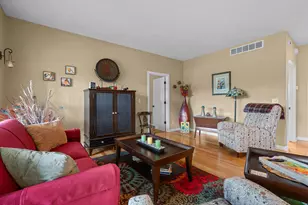 1687 S Trillium Cir, Zeeland, MI 49464 - Photo 12