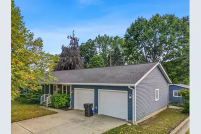 716 Valley Avenue, Fremont, MI 49412 - Photo 2