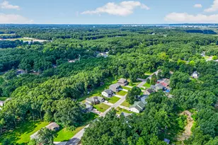 2525 Chestnut Trail, Muskegon, MI 49442 - Photo 10