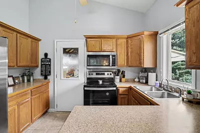 333 N Grand Street, Marshall, MI 49068 - Photo 6