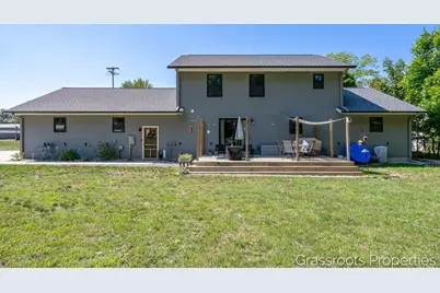 939 S Mears Avenue, Whitehall, MI 49461 - Photo 8