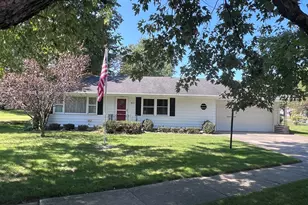 913 Main St, Buchanan, MI 49107 - Photo 2
