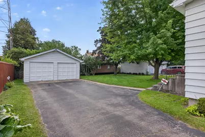 403 S Wisner Street, Jackson, MI 49203 - Photo 2