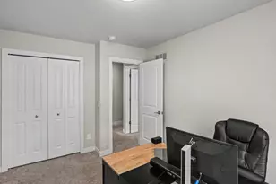 880 Machnik Dr, Chelsea, MI 48118 - Photo 14