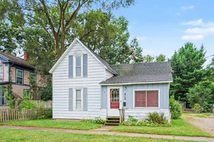 412 E Franklin St, Otsego, MI 49078 - Photo 2