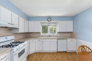 707 Andover St SE, Kentwood, MI 49548 - Photo 6
