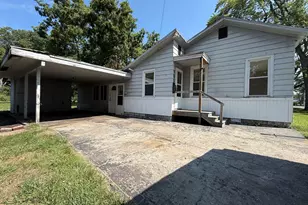 758 Oak Ave, Muskegon, MI 49442 - Photo 2