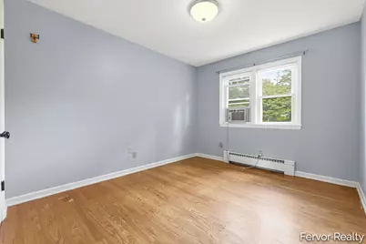3520 Chamberlain Avenue SE, Grand Rapids, MI 49508 - Photo 10