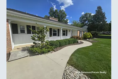 3520 Chamberlain Avenue SE, Grand Rapids, MI 49508 - Photo 2