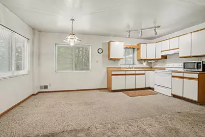 15700 Lepper Road, Hickory Corners, MI 49060 - Photo 4
