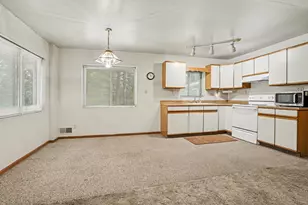 15700 Lepper Rd, Hickory Corners, MI 49060 - Photo 4
