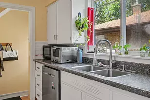147 W 29th St, Holland, MI 49423 - Photo 14