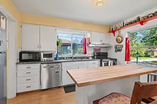 147 W 29th St, Holland, MI 49423 - Photo 12