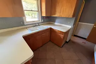 6844 Evergreen St, Portage, MI 49024 - Photo 4