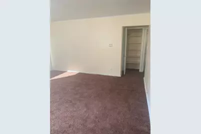 10641 S Troy Street, Oak Park, MI 48237 - Photo 38