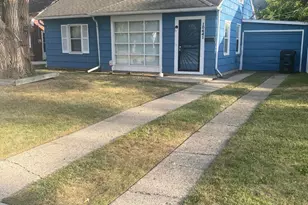 10641 S Troy St, Oak Park, MI 48237 - Photo 8