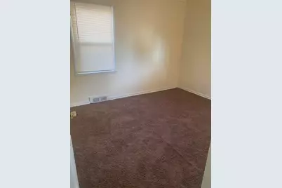 10641 S Troy Street, Oak Park, MI 48237 - Photo 34