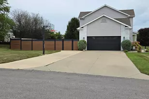 4734 Pleasant Meadow Circle, Saint Joseph, MI 49085 - Photo 42