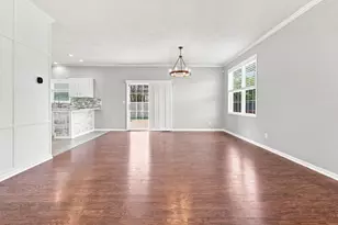 4734 Pleasant Meadow Circle, Saint Joseph, MI 49085 - Photo 10