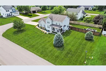 4734 Pleasant Meadow Circle, Saint Joseph, MI 49085 - Photo 4