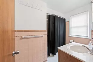 4302 Arlington Dr, Royal Oak, MI 48073 - Photo 14