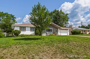 1651 Sunny Creek St SE, Kentwood, MI 49508 - Photo 4