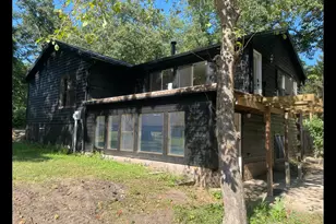 18840 Spring St, New Buffalo, MI 49117 - Photo 2