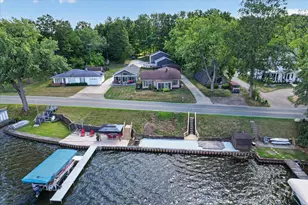 60 E Hickory Rd, Battle Creek, MI 49017 - Photo 2