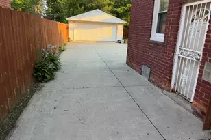 15292 Spring Garden St, Detroit, MI 48205 - Photo 1